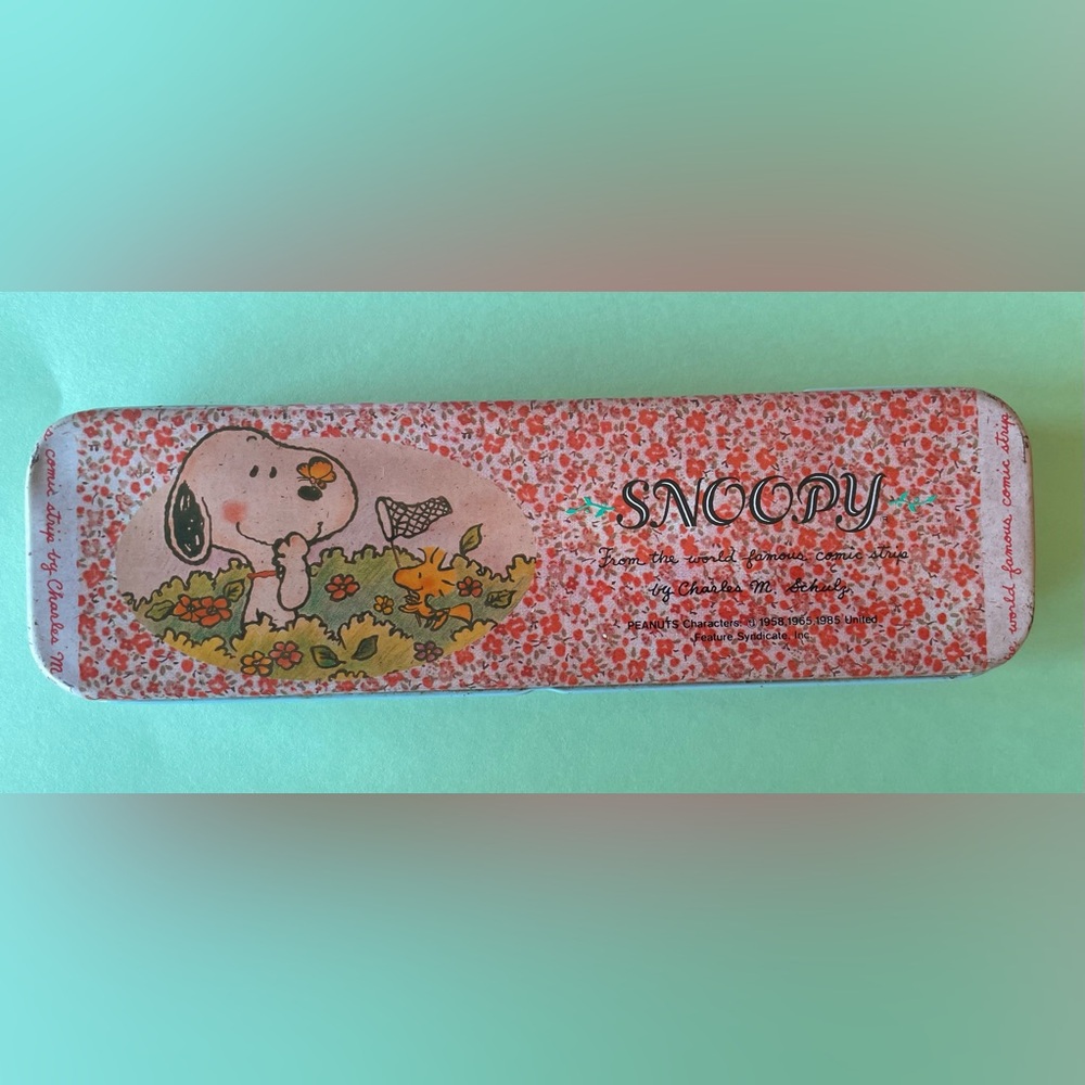 Vintage 80s Snoopy Pencil Tin